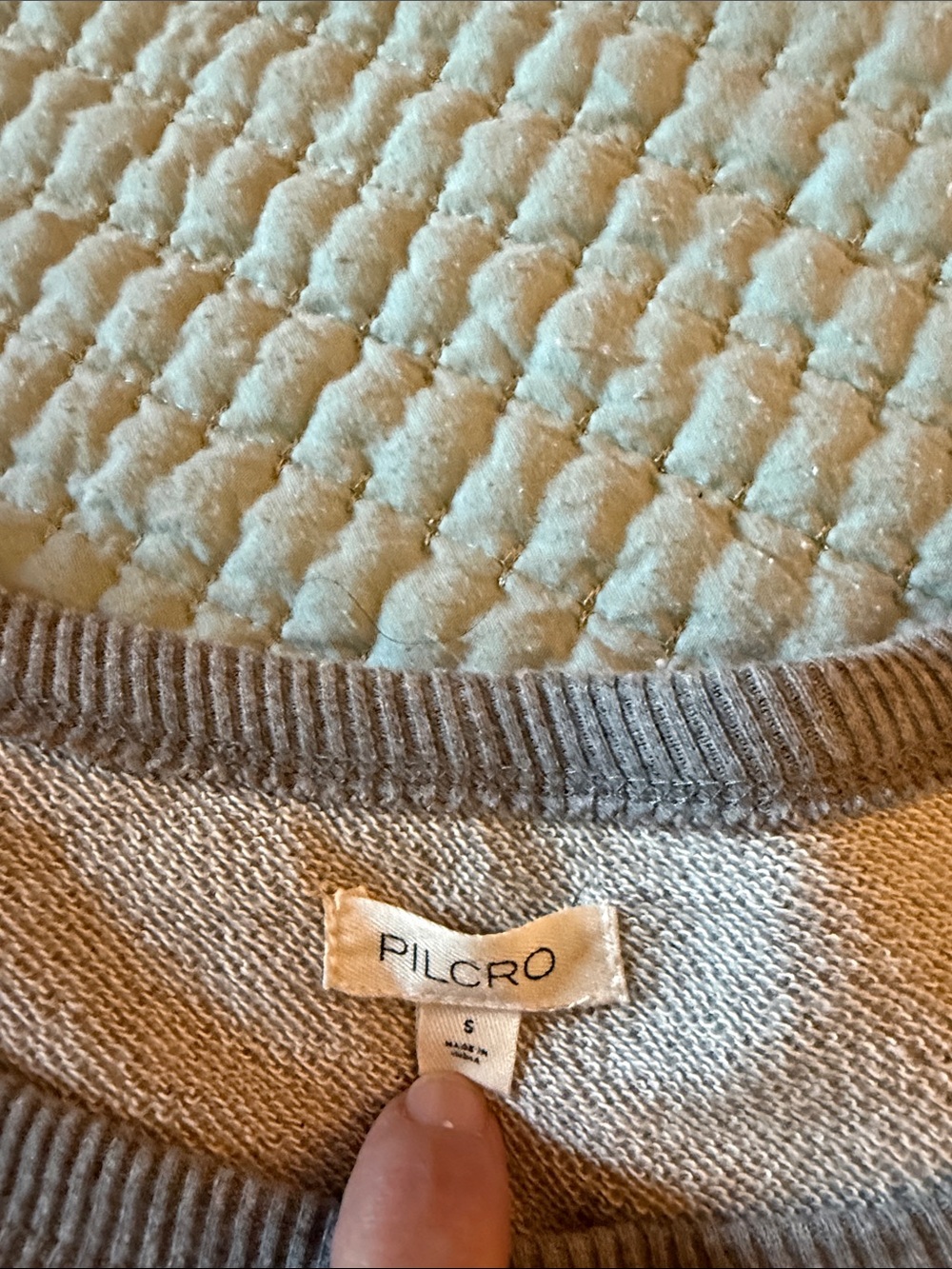 Pilcro AnthropologieGray Scenic Embroidered Pullover Sold Out oversized Small - Picture 6 of 9